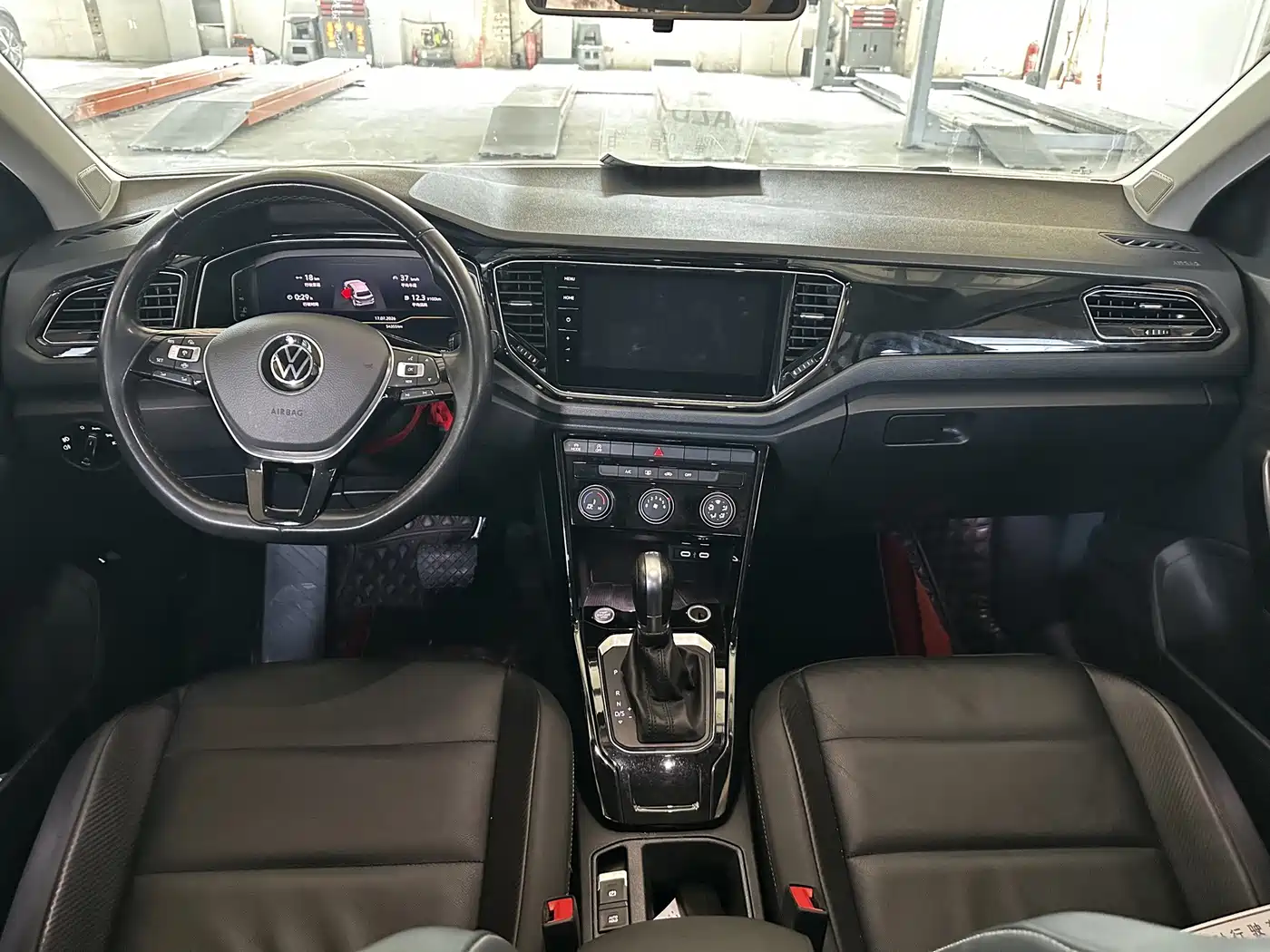 Volkswagen T-Roc, миниатюра 12