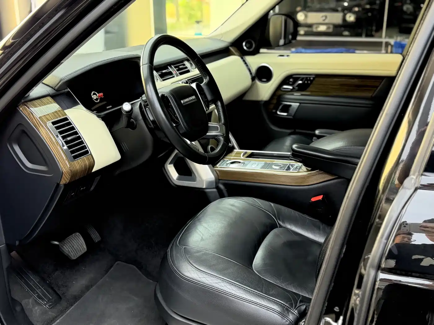 Land Rover Range Rover 2018 3.0 SC V6 Vogue Heritage Edition фото 9