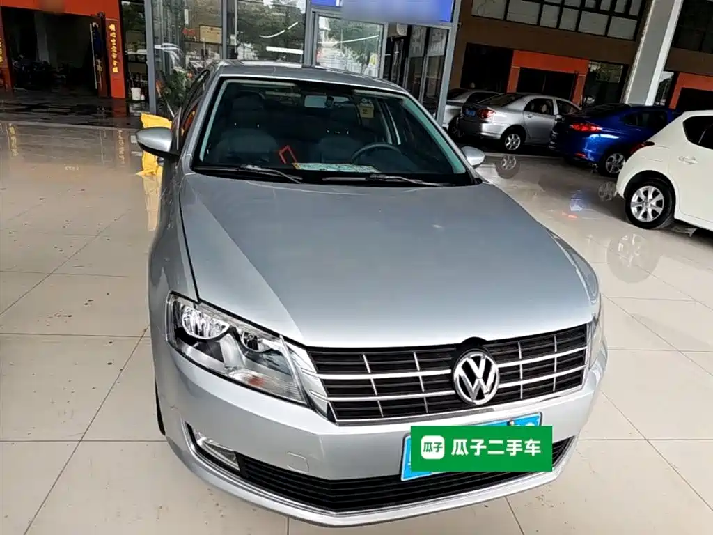 Volkswagen Lavida 2013 Facelift Classic 1.6L Automatic Comfort фото 3
