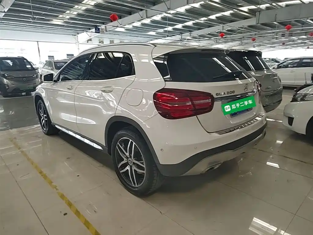 Mercedes-Benz GLA 2017 GLA 200 Fashion фото 5