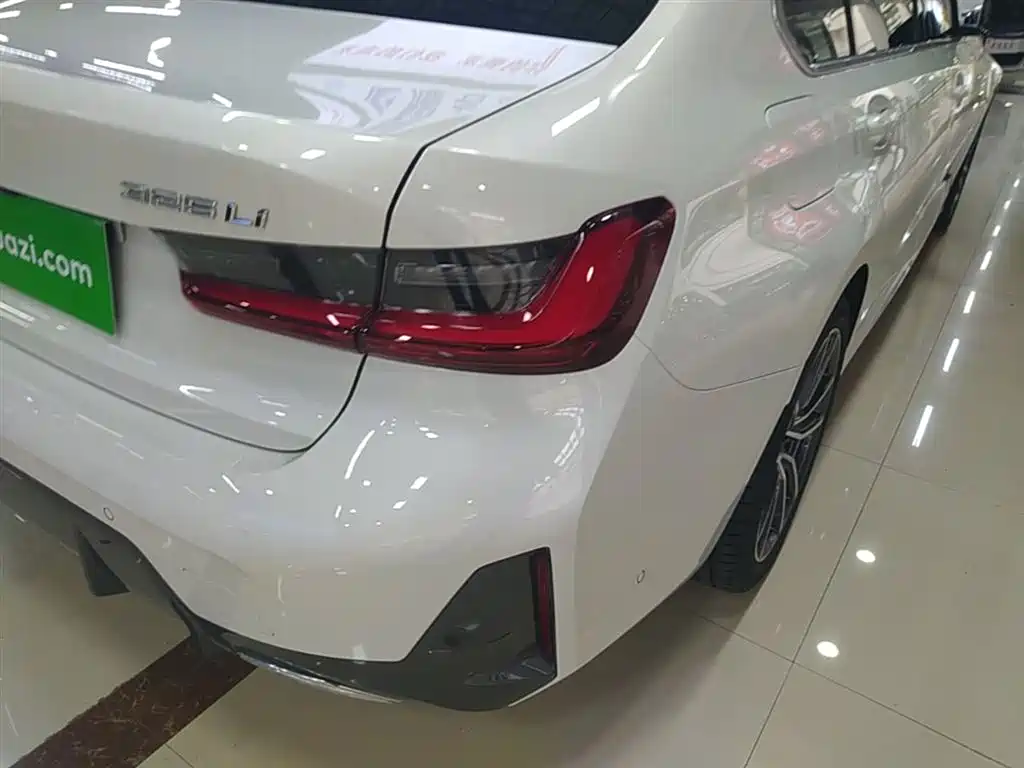 BMW 3 Series 2024 325Li M Sport Package фото 8