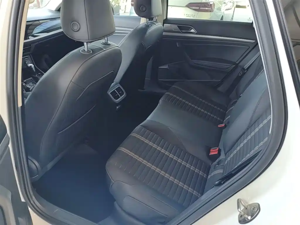 Volkswagen Lavida 2021 280TSI DSG Comfort Edition фото 17