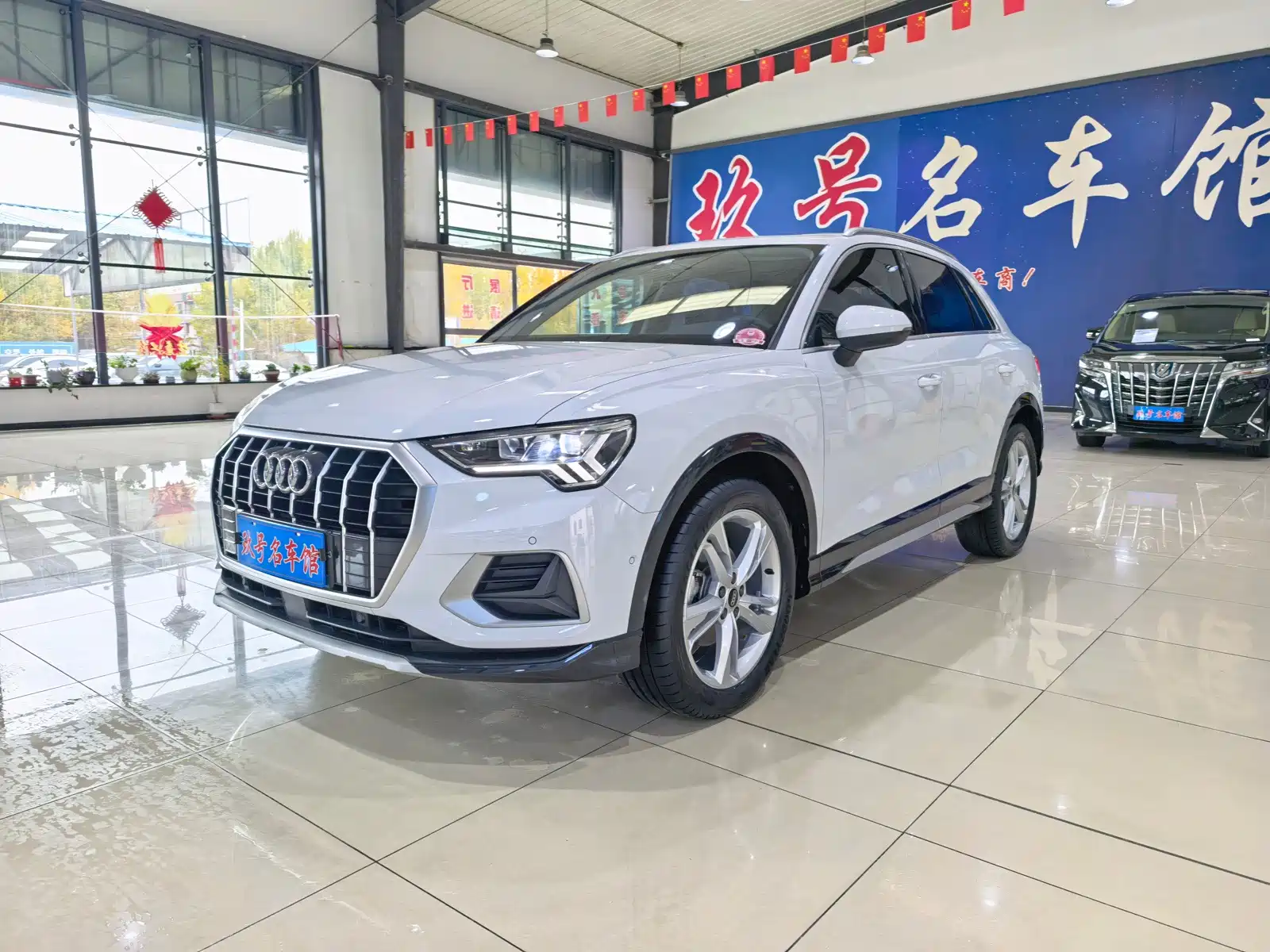Фото 1 - Audi Q3