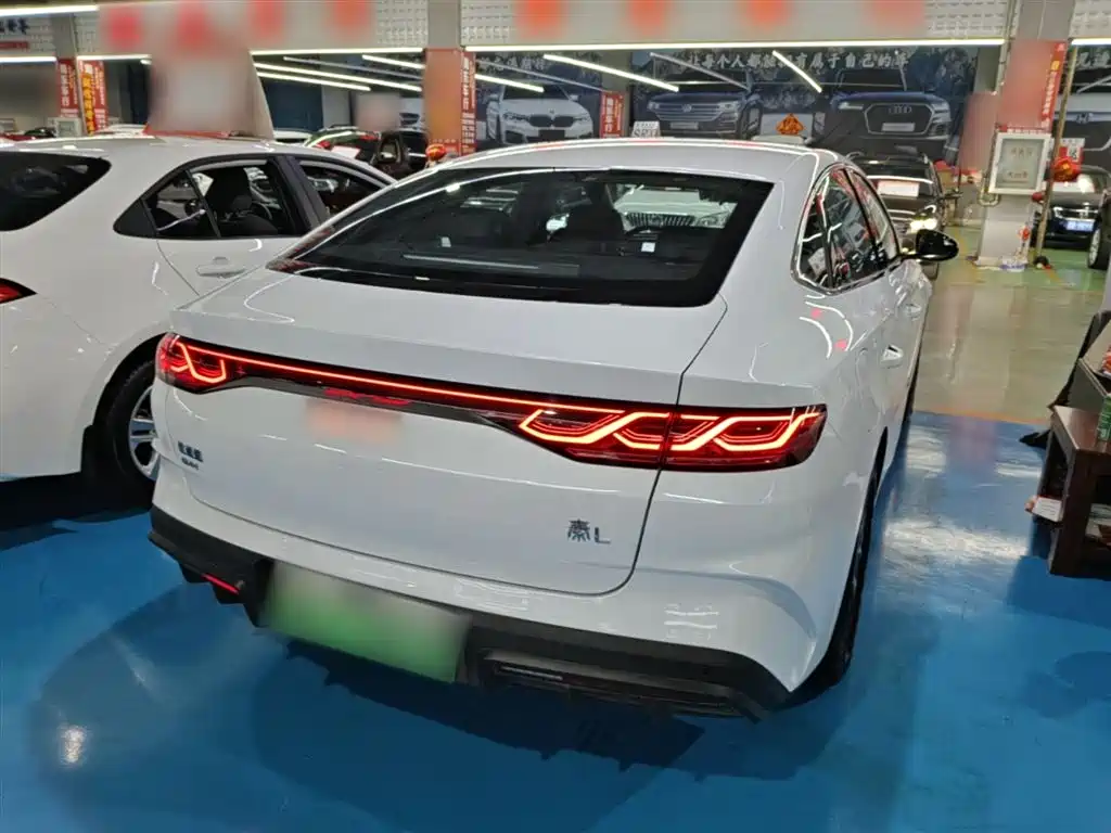 BYD Qin L 2024 DM-i 80KM Superior фото 7