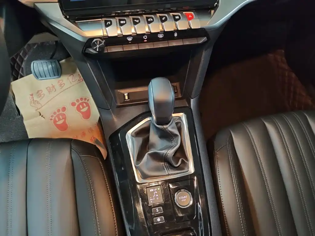 Peugeot 408 2025 2022 1.6T Light Chaser Edition