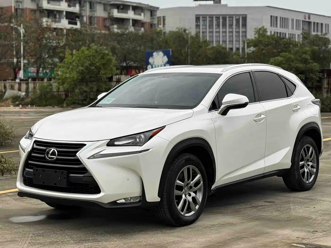 Lexus NX 2016 200 AWD F Sport фото 3