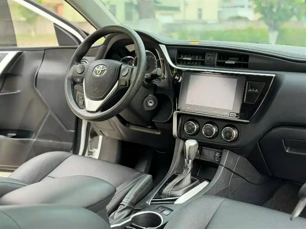 Toyota Levin 2017 Facelift 185T CVT Elite (China V) фото 7