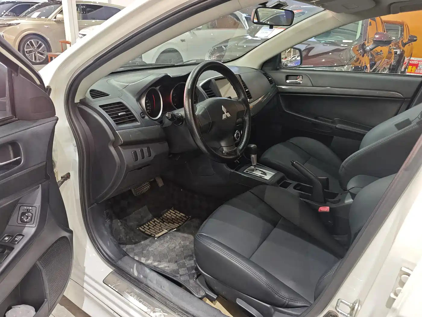 Mitsubishi Lancer EX 2013 2013 Fashion Edition 1.8L CVT Comfort