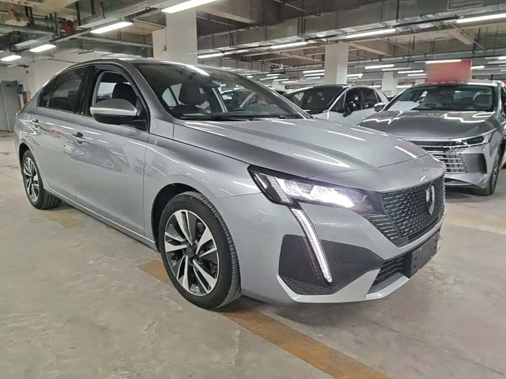 Peugeot 408 2025 2022 1.6T Light Chaser Edition