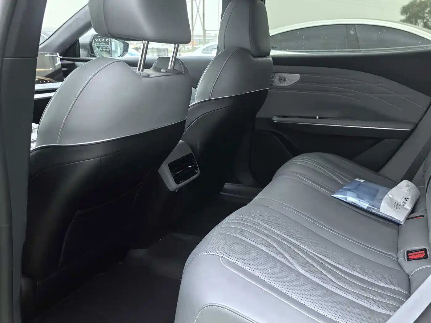 Geely Galaxy Galaxy E8 2024 2024 550km RWD PRO