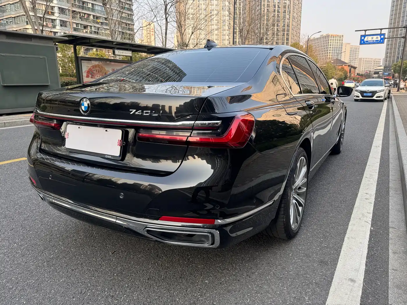 BMW 7 Series 2019 740Li Leading Luxury Package фото 5