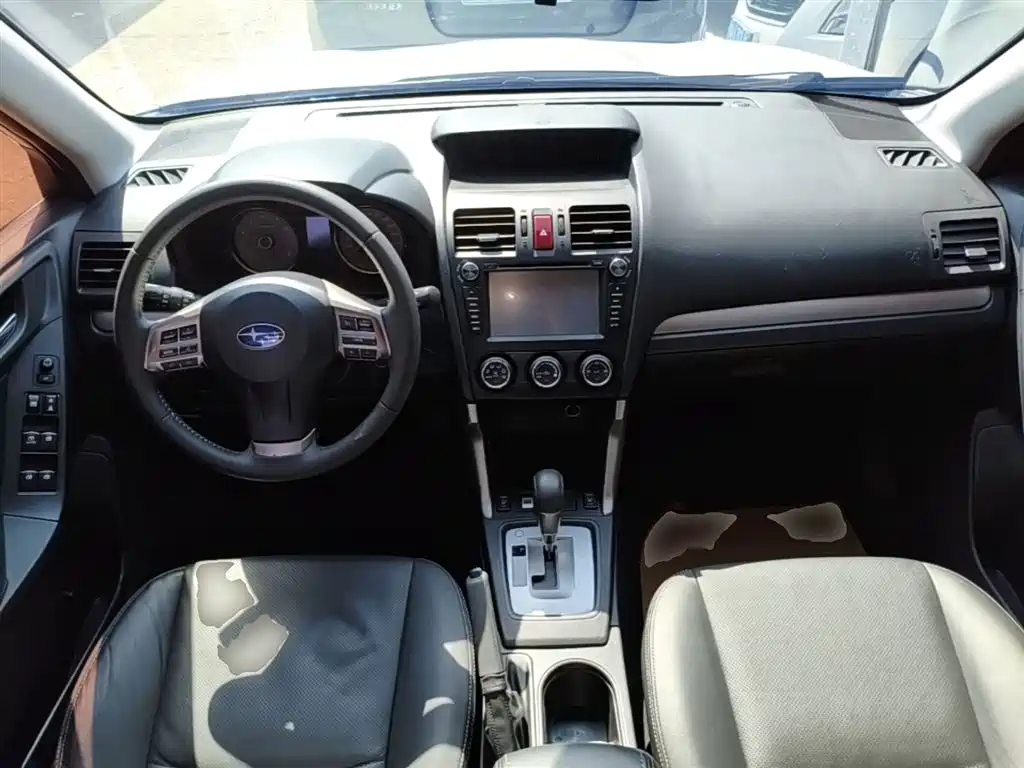 Subaru Forester 2013 2.0i Automatic Luxury Edition фото 6