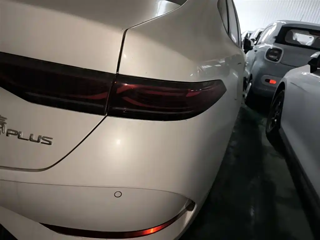 BYD Qin PLUS 2026 DM-i Smart Edition 128KM Progressive фото 8