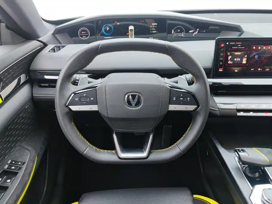 صورة 15 - Changan UNI-V