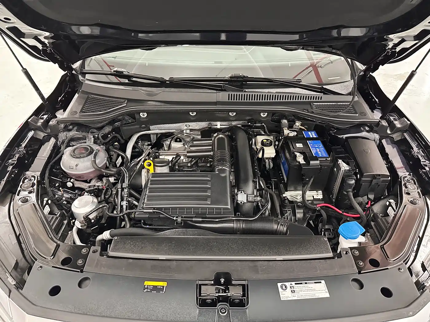 Volkswagen Passat 2024 280TSI Business Edition фото 10