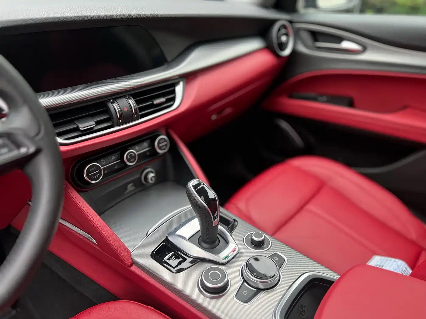Alfa Romeo Stelvio 2020 2020 2.0T 280HP Luxury Sport Edition