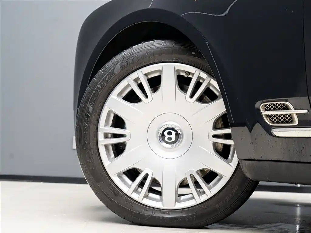 Bentley Mulsanne 2015 6.8T Standard Edition фото 5