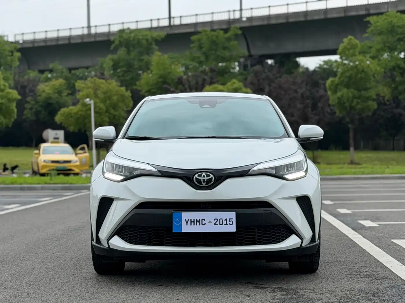 Toyota C-HR 2022 2.0L Leading Edition фото 2