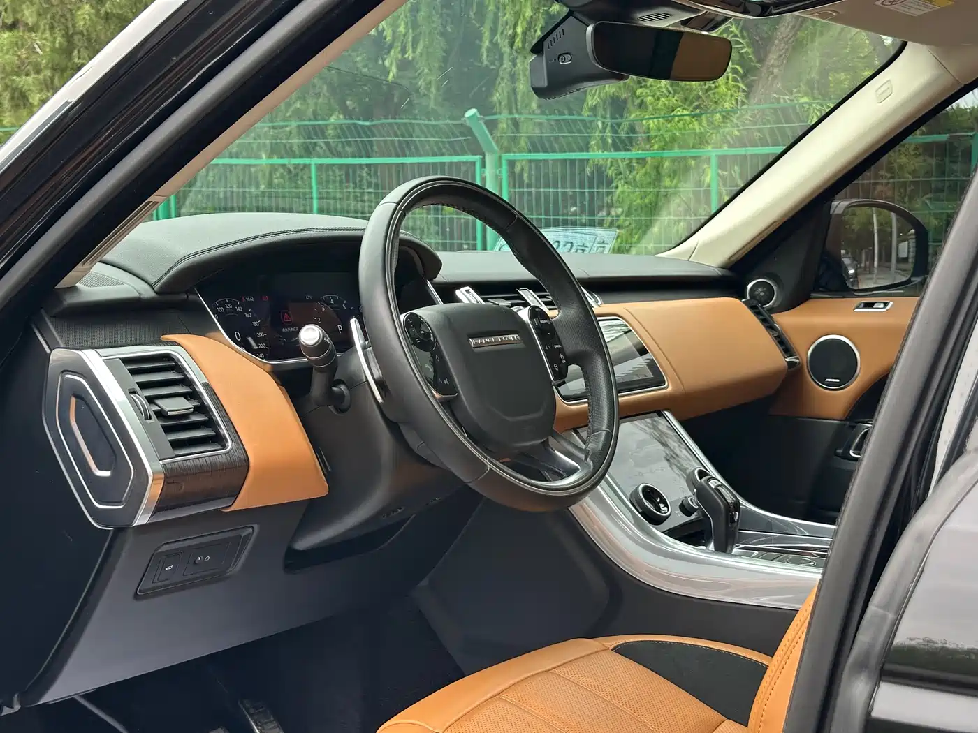 Land Rover Range Rover Sport 2021 3.0 L6 Gloss Black Edition фото 3