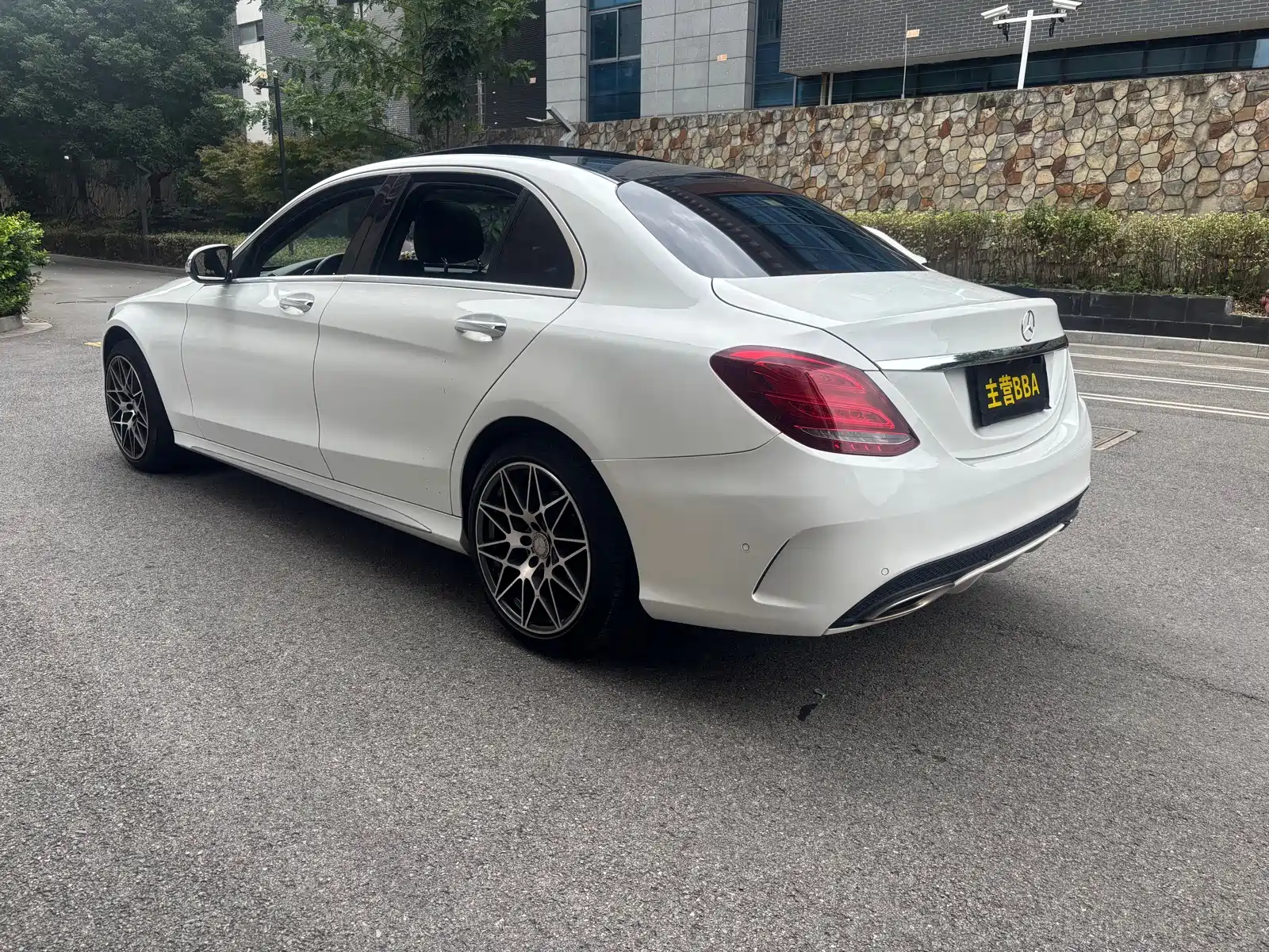 Фото 19 - Mercedes-Benz C-Class