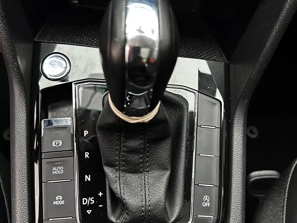 Volkswagen Tharu 2022 280TSI FWD Luxury Edition фото 13