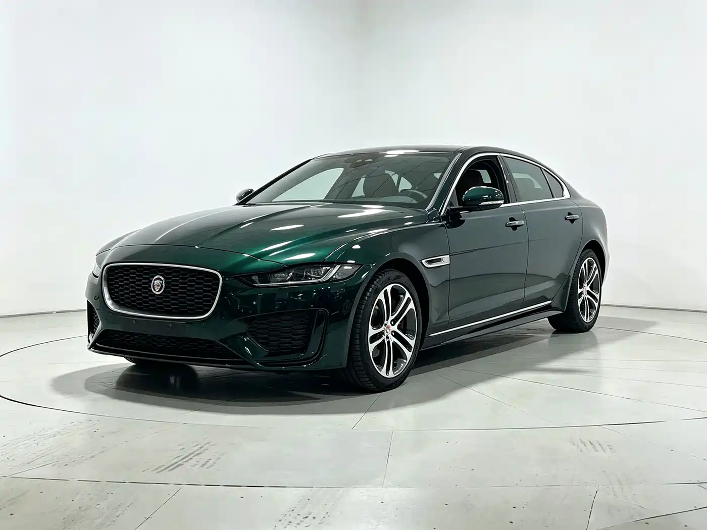 Jaguar XEL 2024 — пригон из Китая