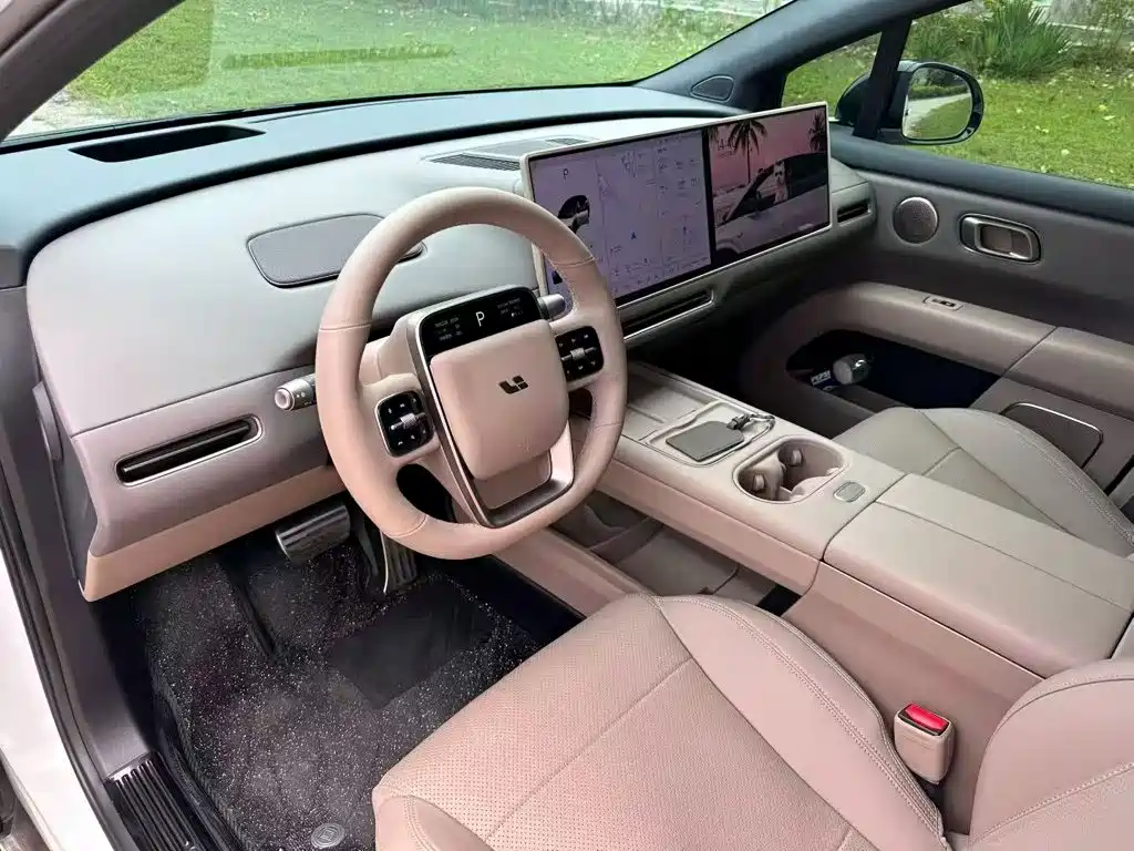 Li Auto i6 2026 2025 4WD Base Model