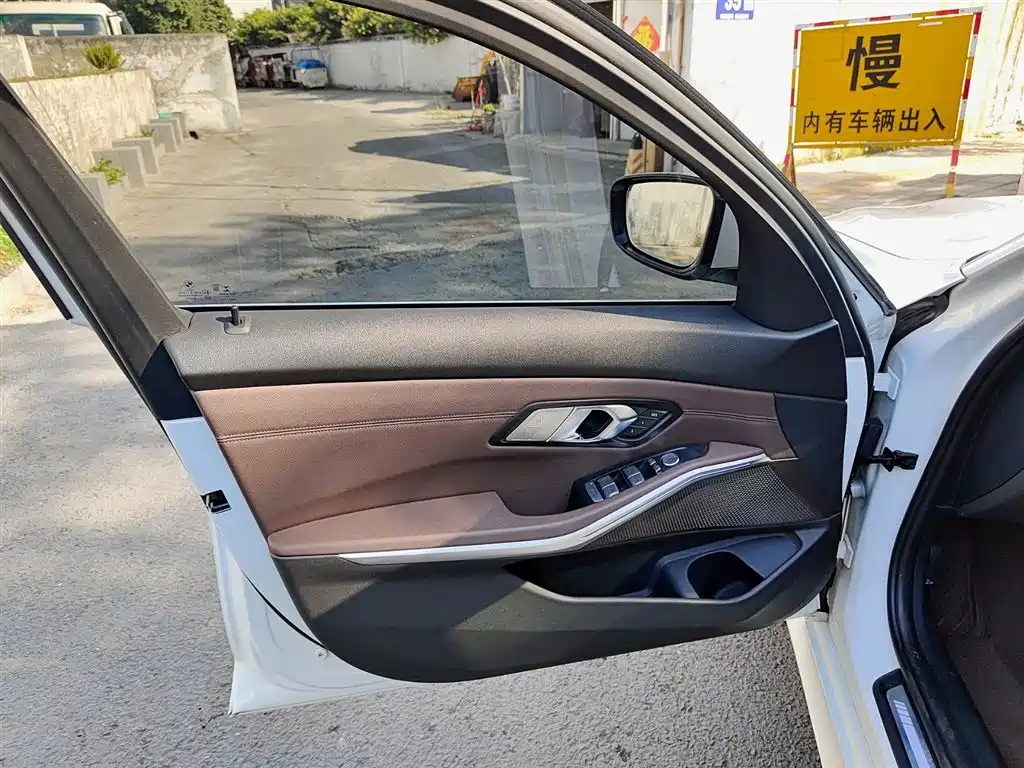 BMW 3 Series 2020 325Li M Sport Package фото 6