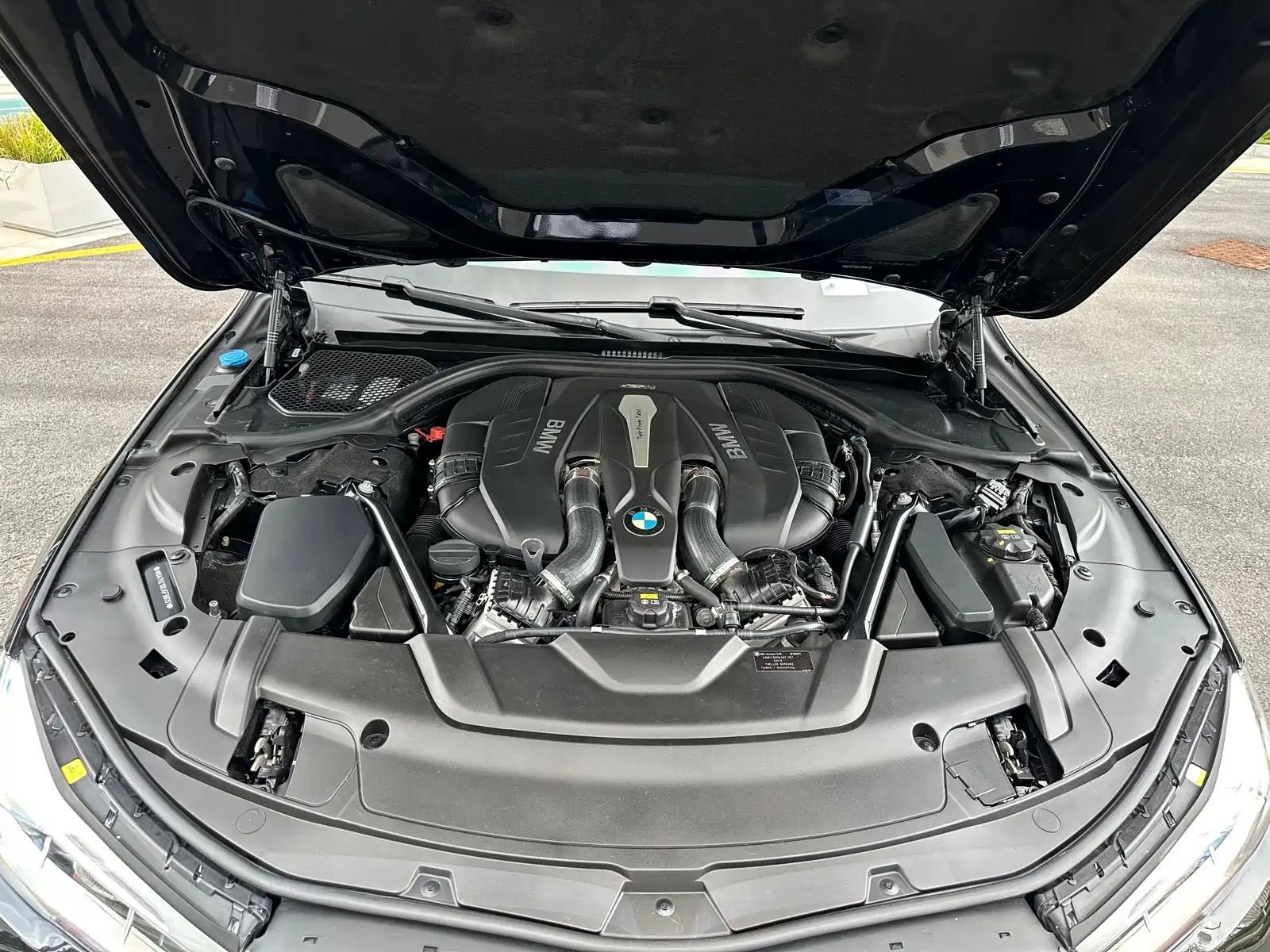 Фото 8 - BMW 7 Series
