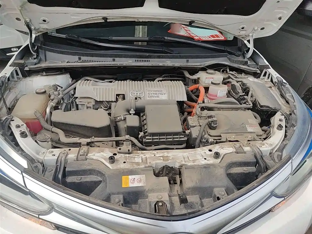 Toyota Corolla 2018 Hybrid 1.8L E-CVT Smart Edition фото 16