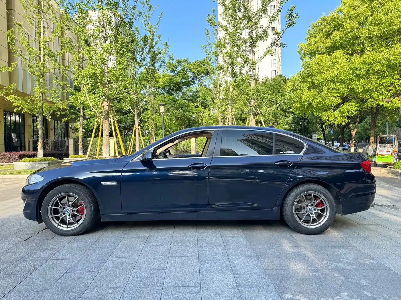 BMW 5 Series 2013 525Li Luxury фото 7