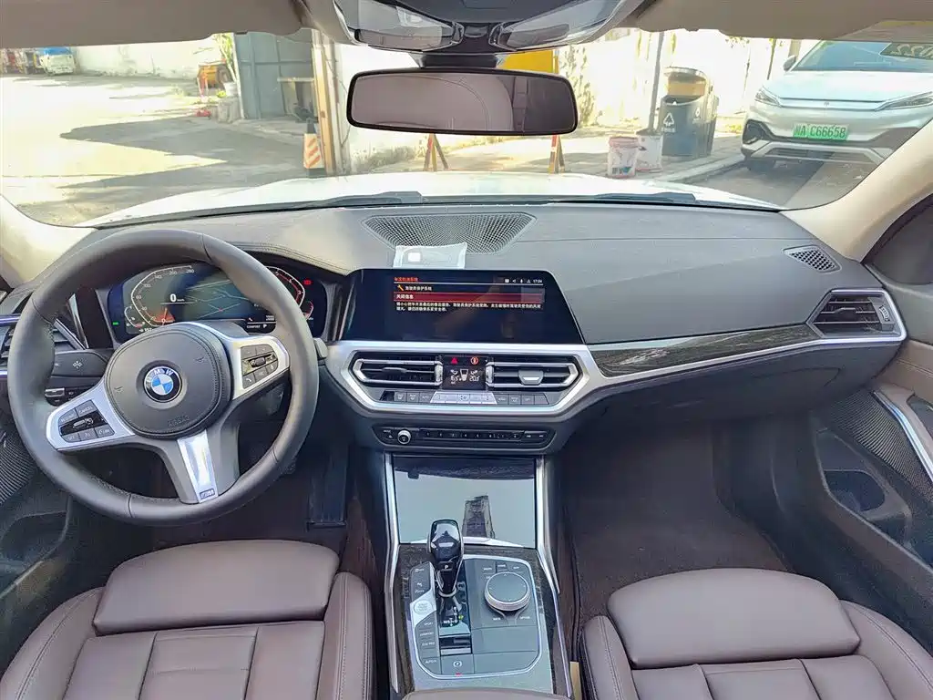 BMW 3 Series 2020 325Li M Sport Package фото 10