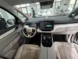 Фото 12 - Volvo EM90