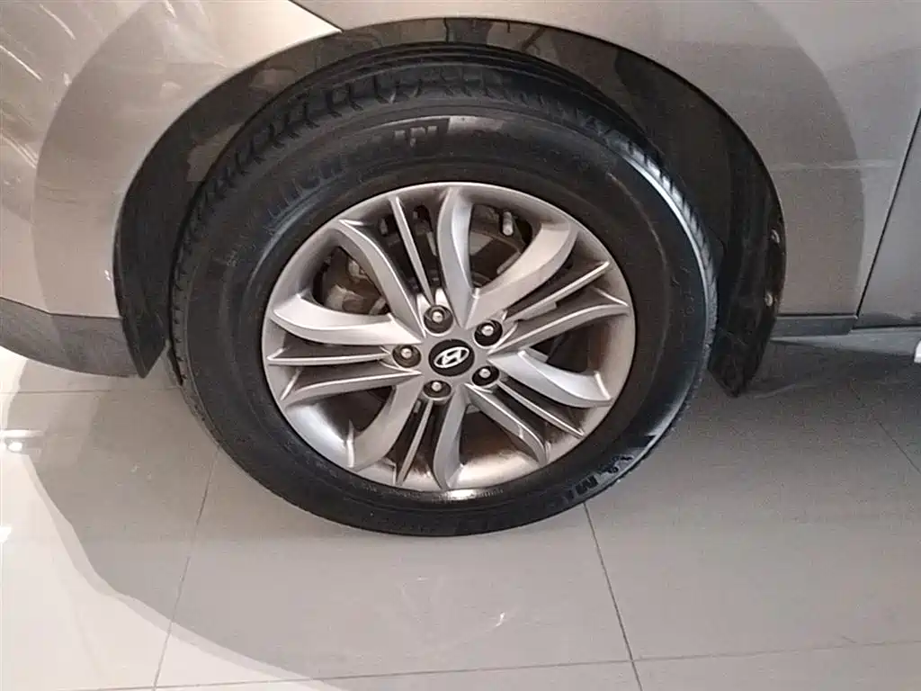 Hyundai Beijing Hyundai ix35 2013 2.0L Auto 2WD Smart GLS China IV фото 23