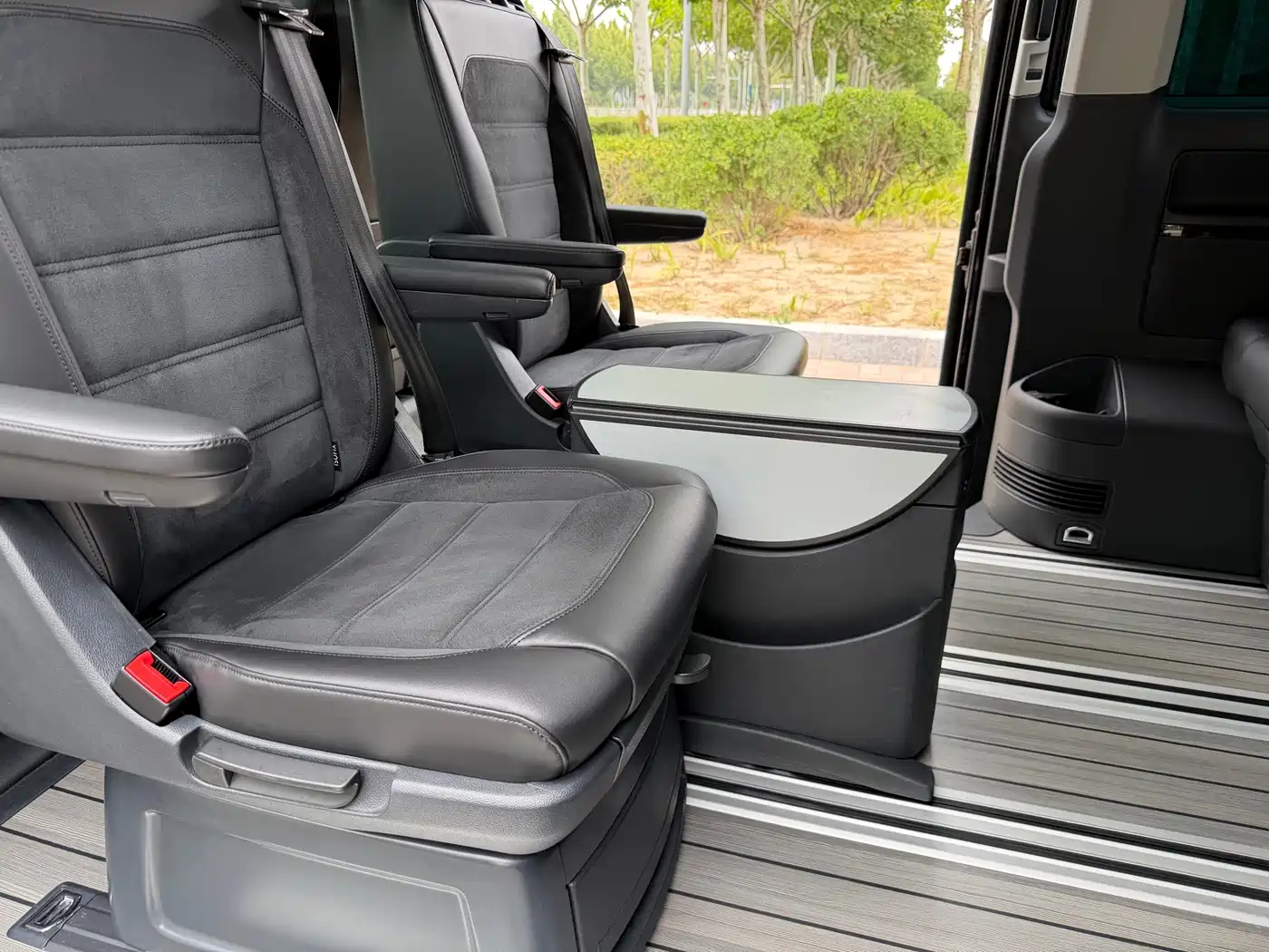 Volkswagen Multivan 2019 2019 2.0TSI 4WD Premium 7-seater