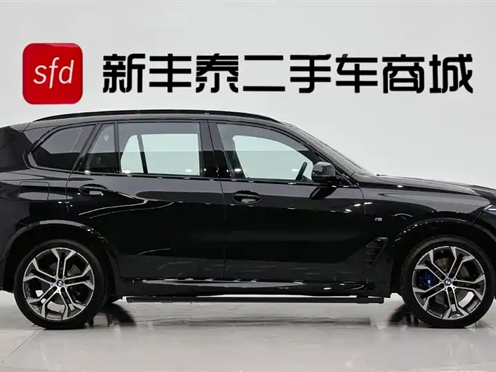 BMW X5 2026 xDrive 40Li M Sport Night Edition Package фото 3