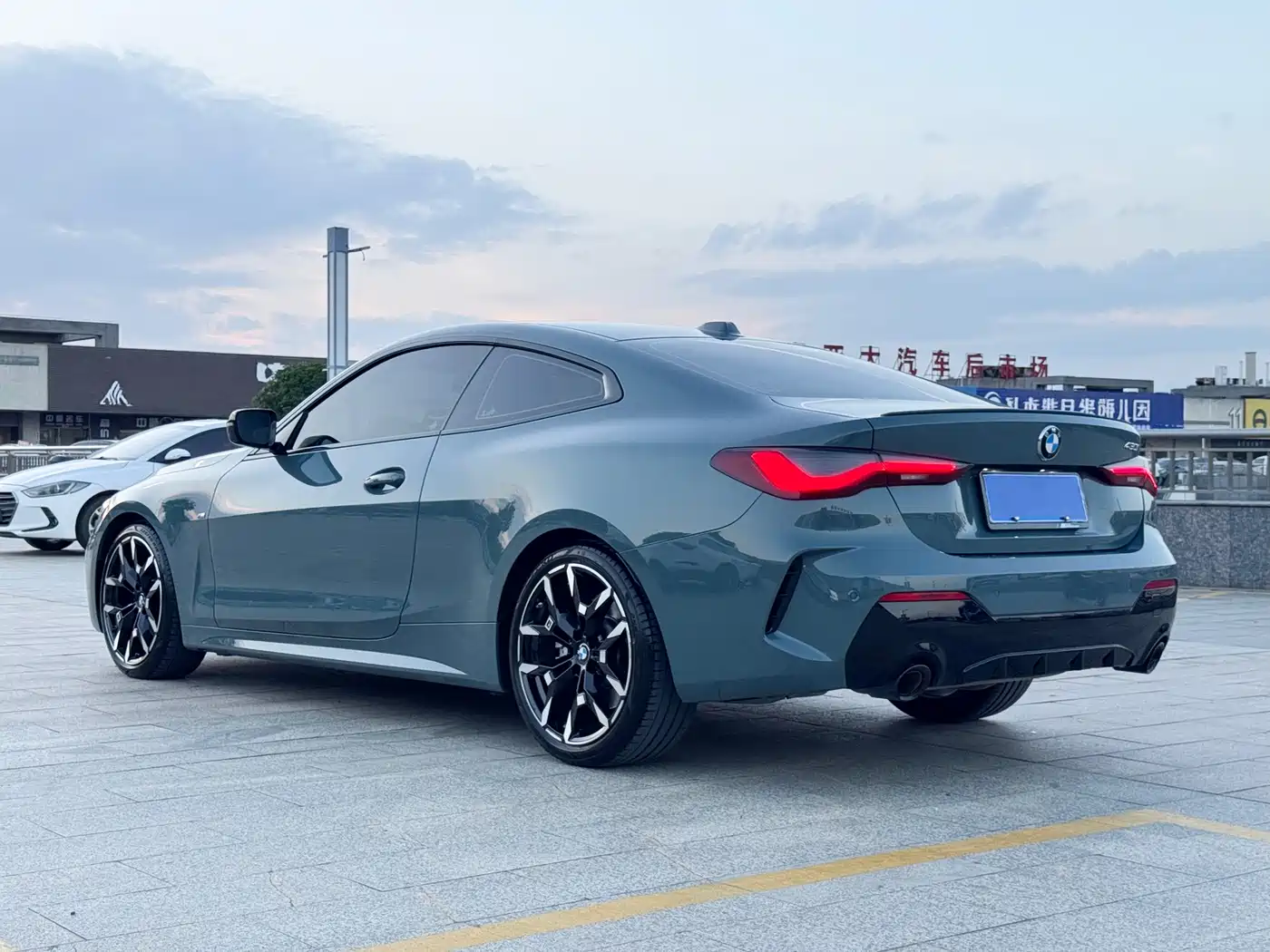BMW 4 Series 2024 430i M Sport Shadow Edition фото 4