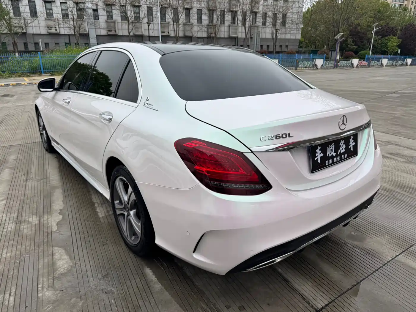 MERCEDES-BENZ C CLASS