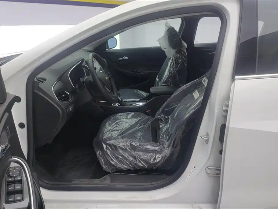 Chevrolet Malibu XL 2023 1.5T RS Edition фото 9