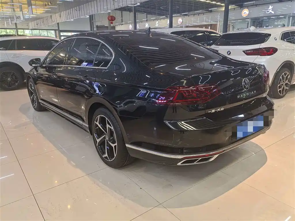 Volkswagen Magotan 2023 Model 2 Million Commemorative Edition 330TSI DSG Luxury фото 5