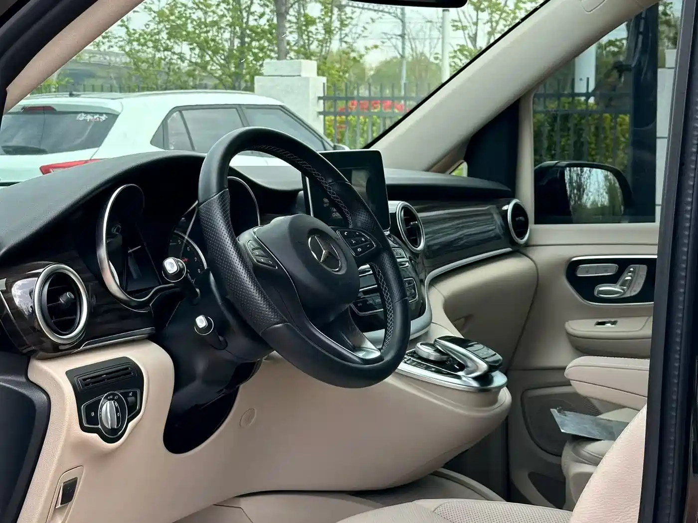 Mercedes-Benz V-Class 2018 V 260 Navigator Edition China VI фото 6