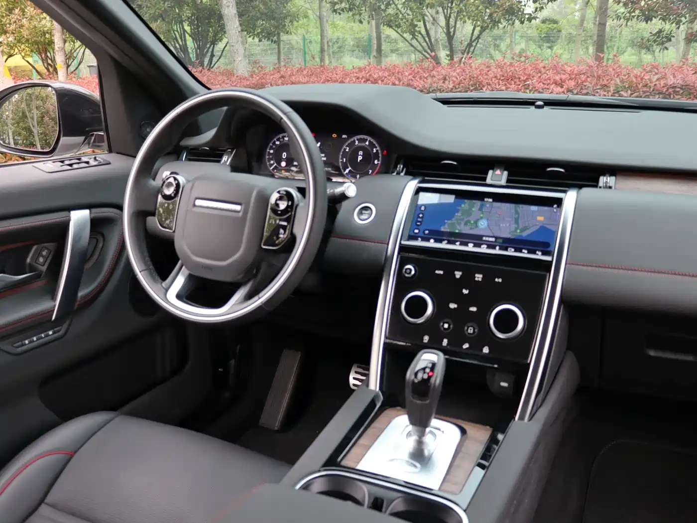 Land Rover Discovery Sport 2020 249PS R-Dynamic Performance Tech 7-seater фото 16