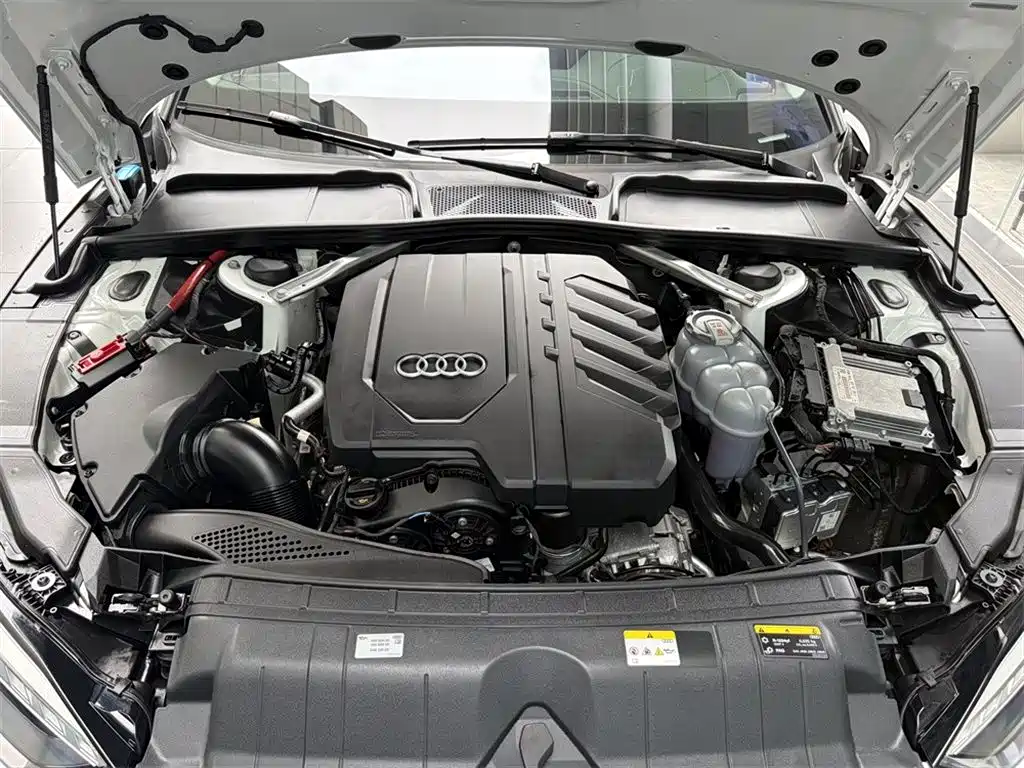 Audi A5 (Import) 2023 2023 Sportback 40 TFSI quattro Luxury Dynamic