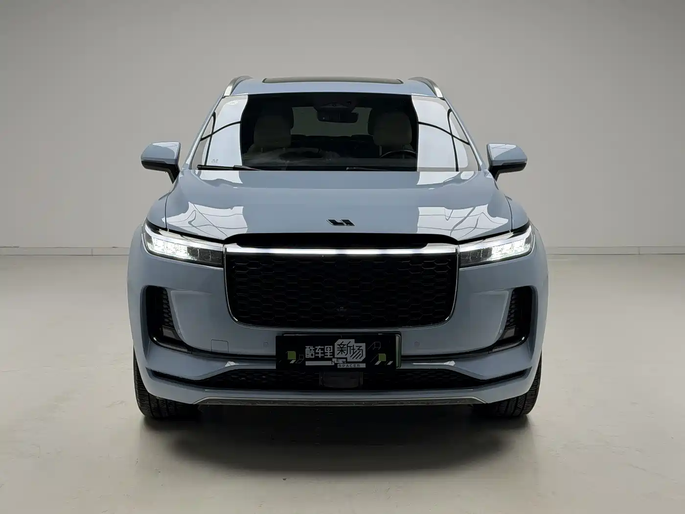 Фото 2 - Li Auto Li ONE
