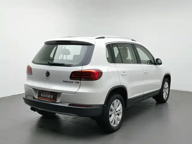Volkswagen Tiguan 2015 1.8TSI Automatic 2WD Highline — фото 2