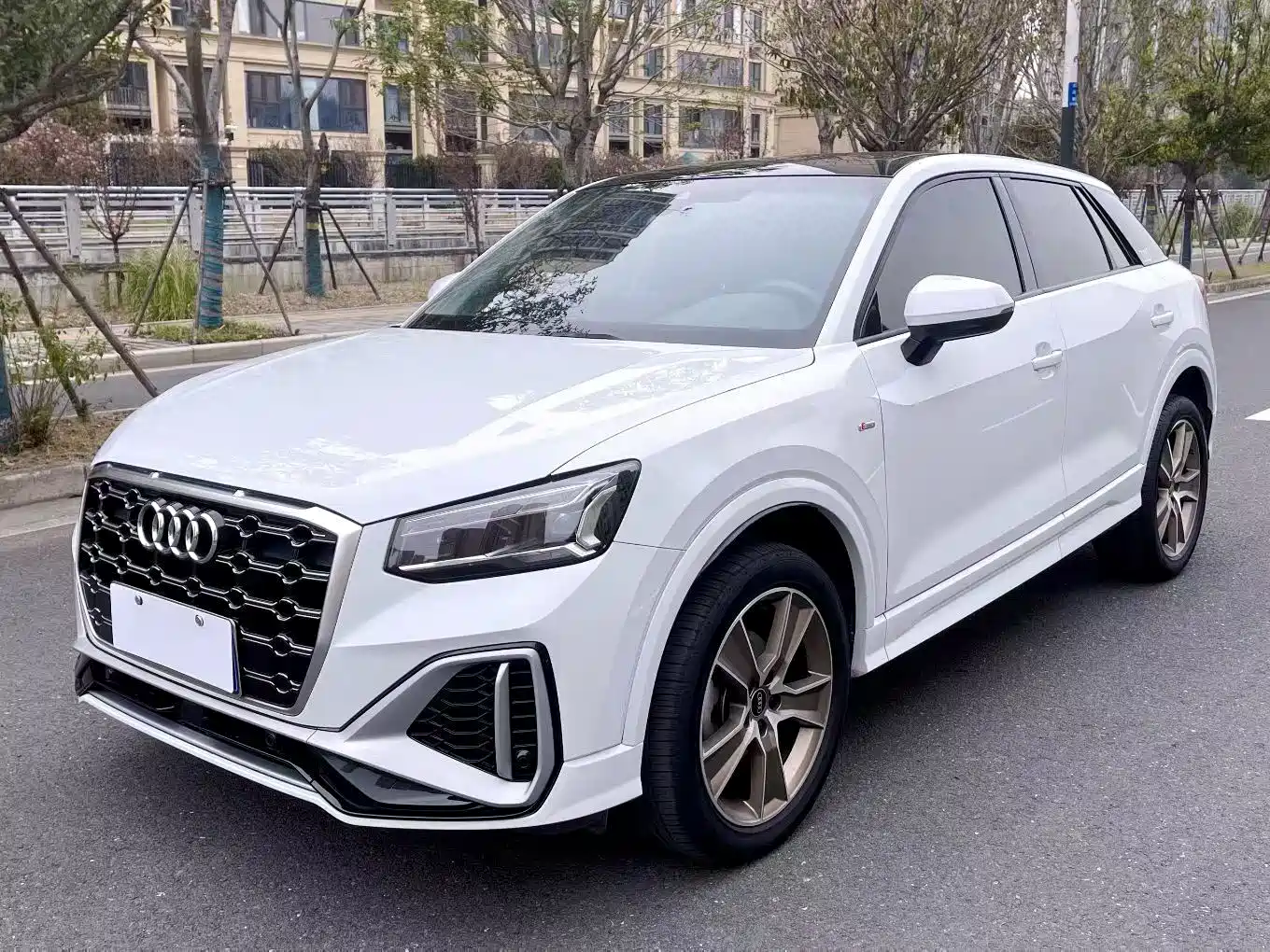 Audi Q2L 2022 35 TFSI Fashion Dynamic