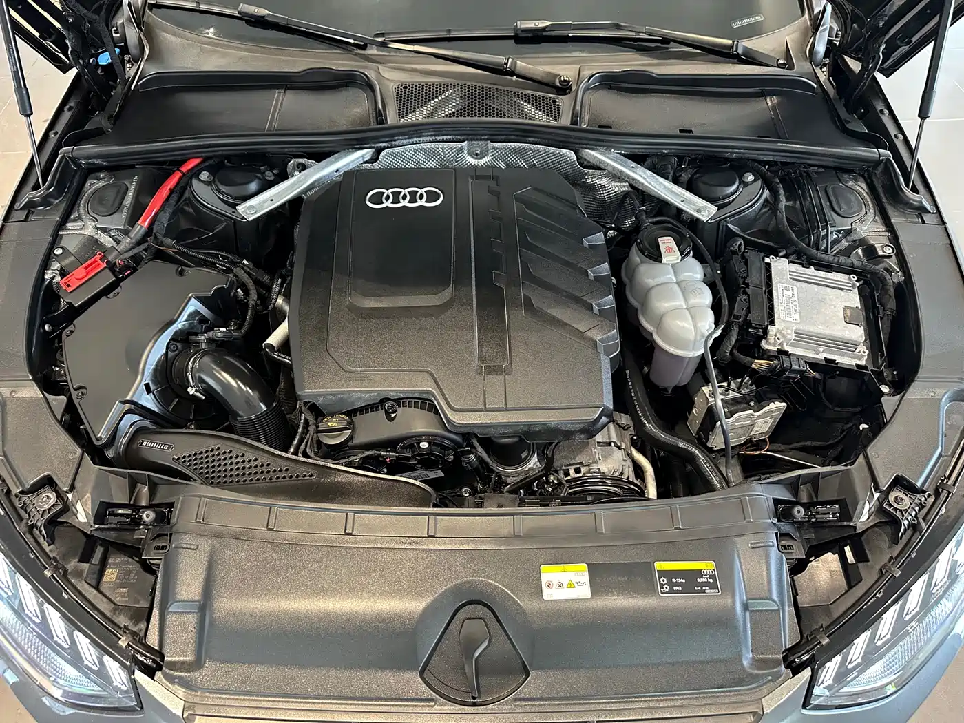 Photo 6 - Audi A4L