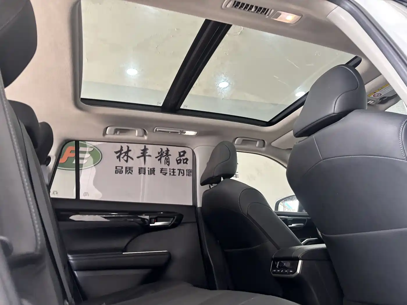 Toyota Highlander 2022 380T 4WD Premium 7-Seater фото 29
