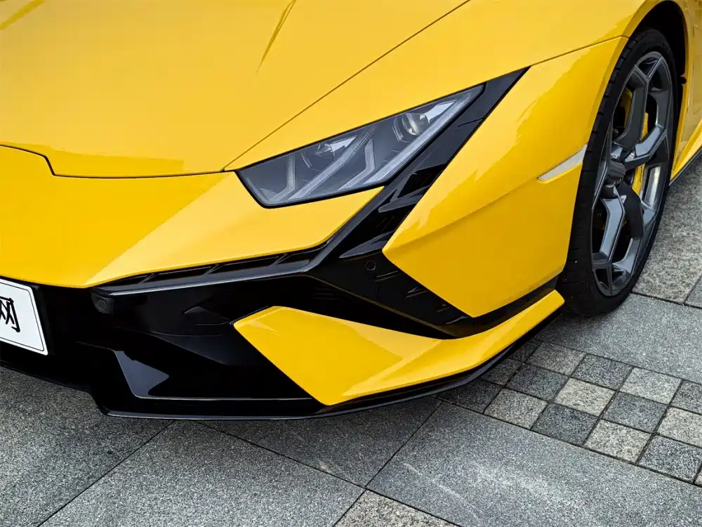 LAMBORGHINI HURACÁN
