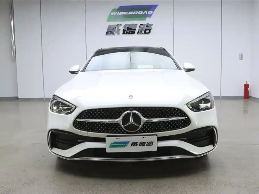 Mercedes-Benz C-Class 2023 Facelift C 260 L фото 2